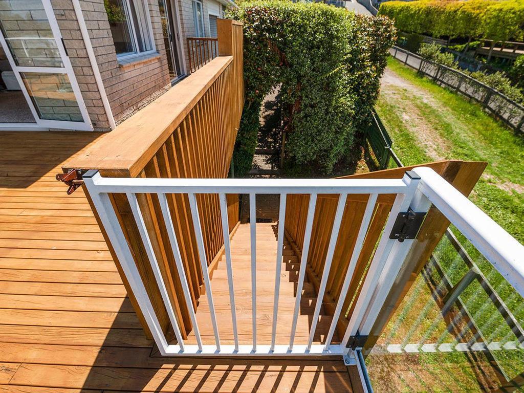 Central Riverside Retreat - Taupo Holiday Home Ngoại thất bức ảnh